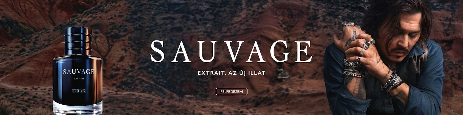 Fedezze fel a Dior Sauvage Extrait, az új illat elegáns, sötétkék üvegét, amely Johnny Depp-pel, a márka arcával együtt jelenik meg egy lenyűgöző, hegyvidéki háttér előtt.