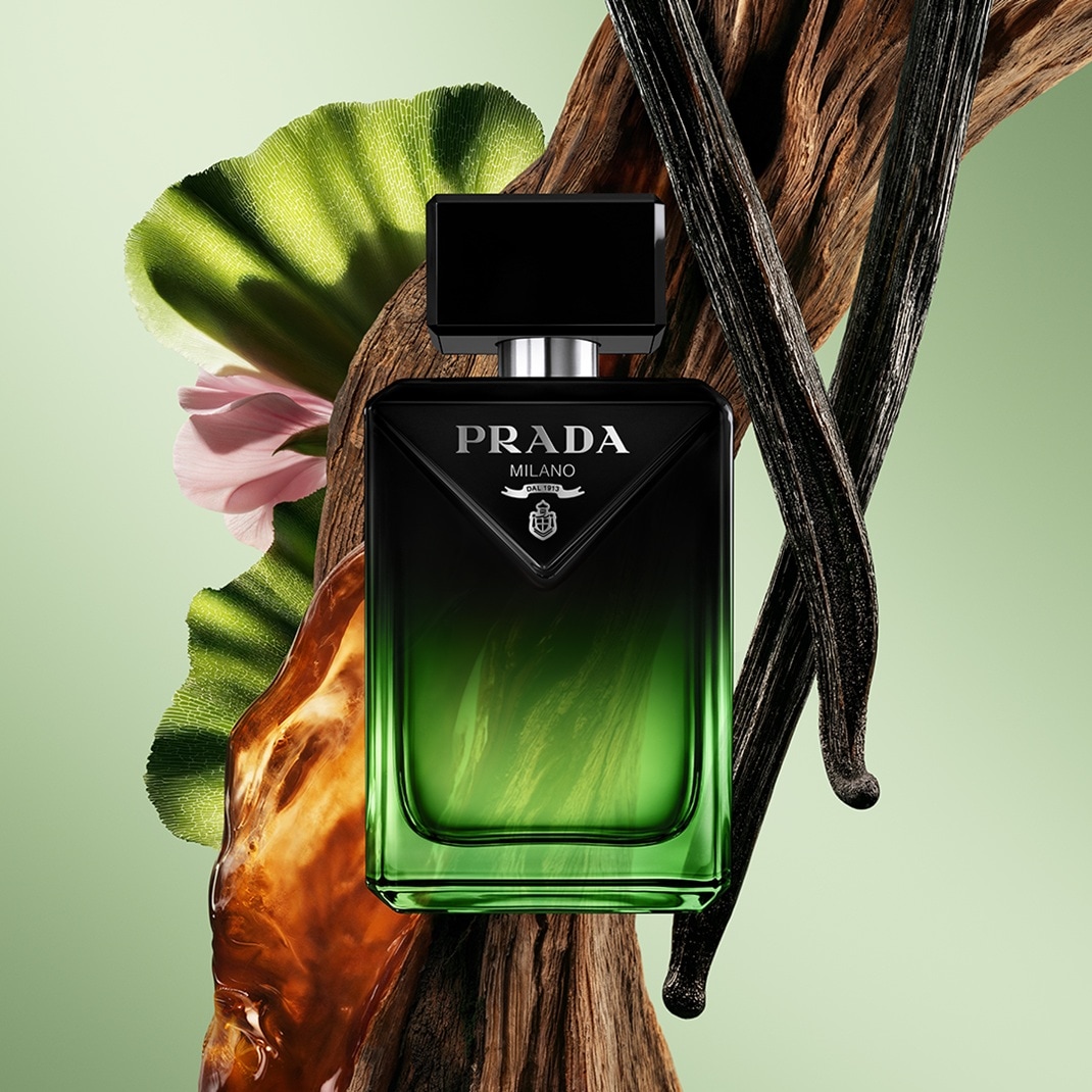 Prada_26_Paradigme_LP_KV_Trio_Ingredients_With_Pack_1x1_3614274485004_1.jpg